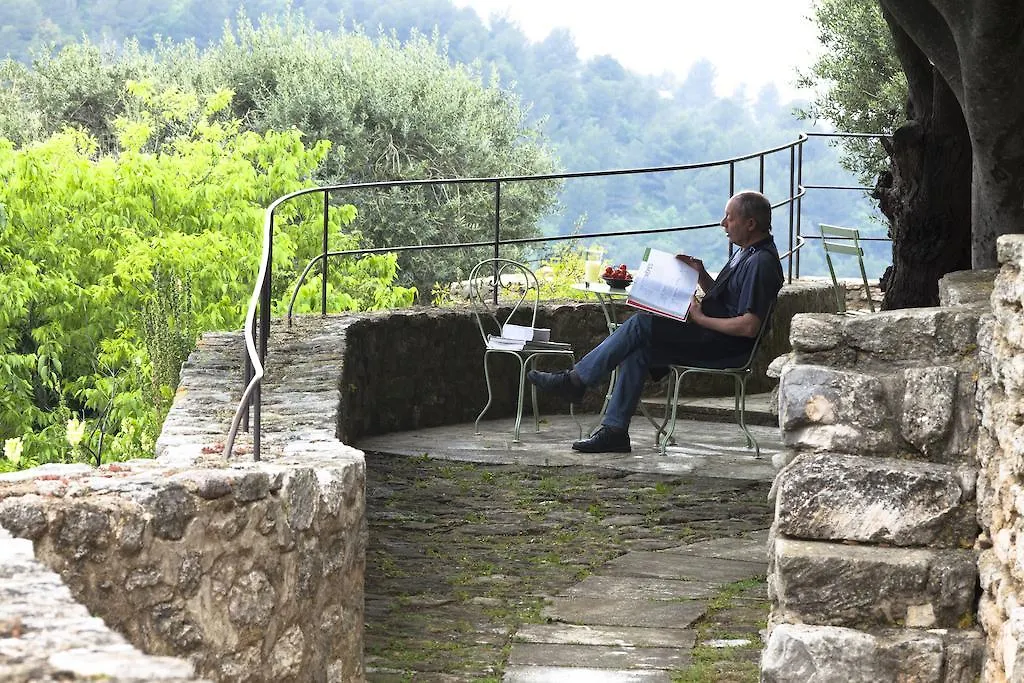 Chateau La Roque Provence Bed & Breakfast