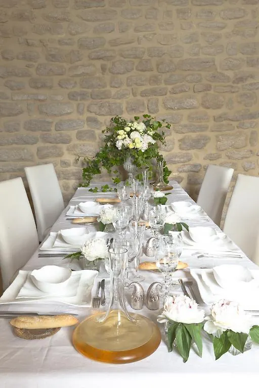 Chateau La Roque Provence Bed & Breakfast  La Roque-sur-Pernes