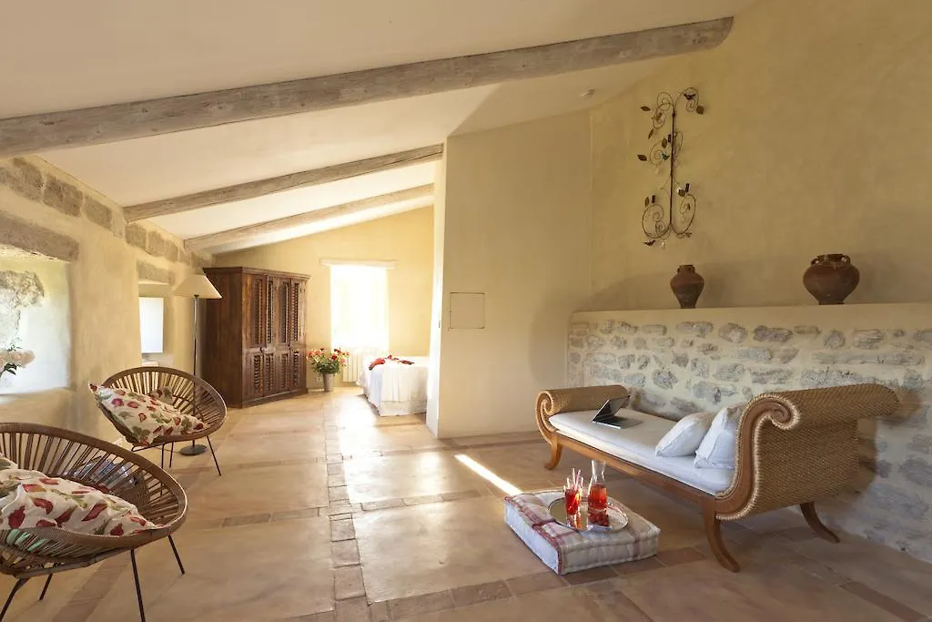 Chateau La Roque Provence Bed & Breakfast 2*, La Roque-sur-Pernes Fransa